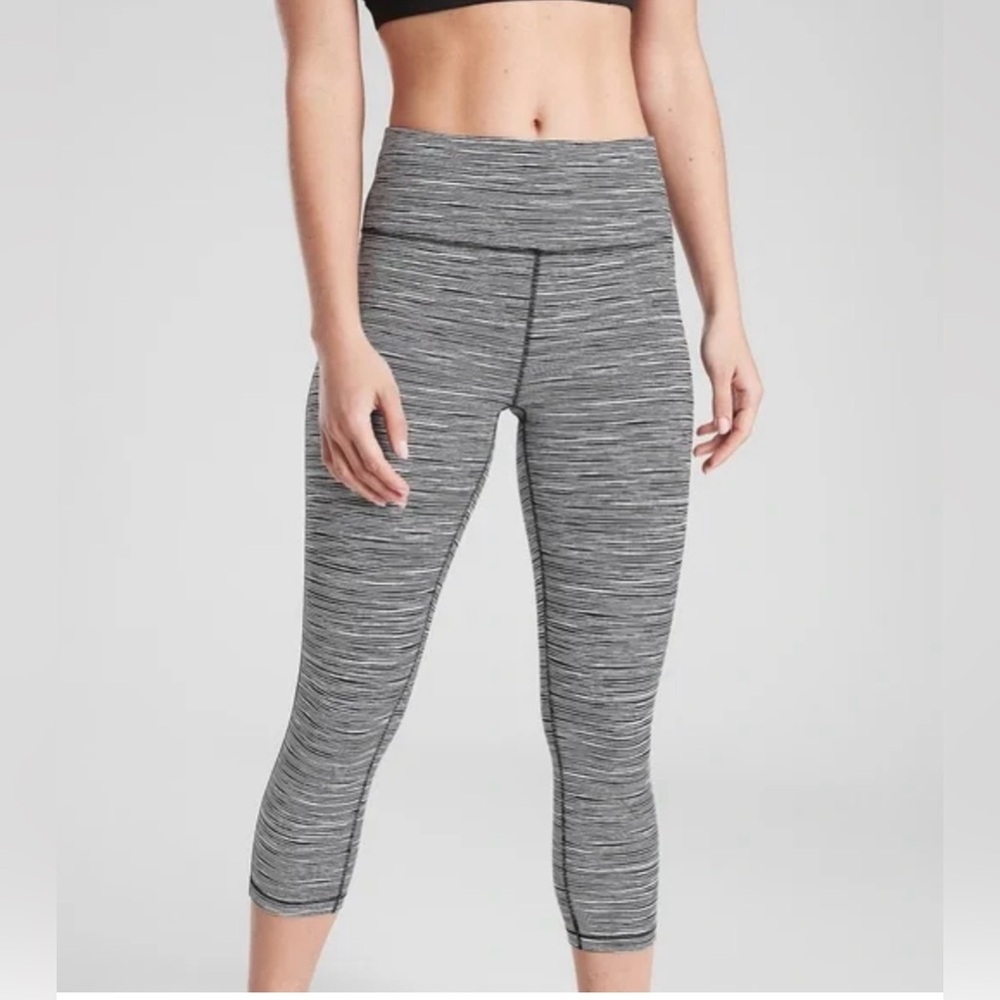 Athleta Ultimate Linear Lines Capri Pant Leggings Size S